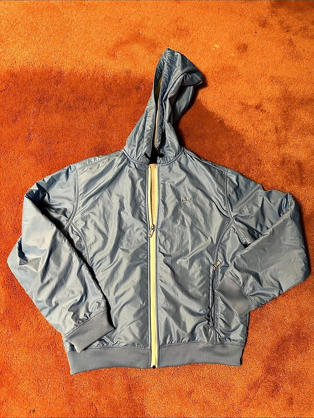 Nike women’s Blue Hooded Jacket Size Medium Like New